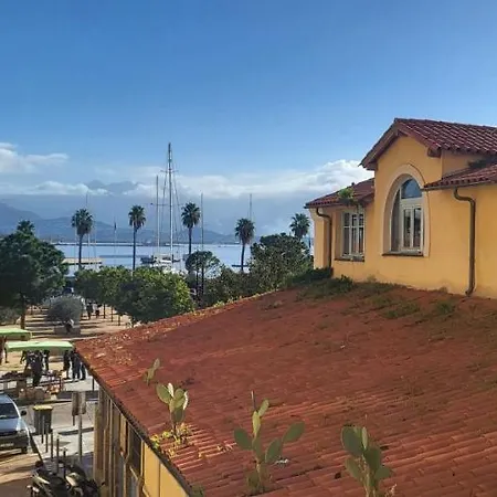 Superbe T2 Avec Balcons, Vieux Port, Hyper Centre * Ajaccio (Corsica)