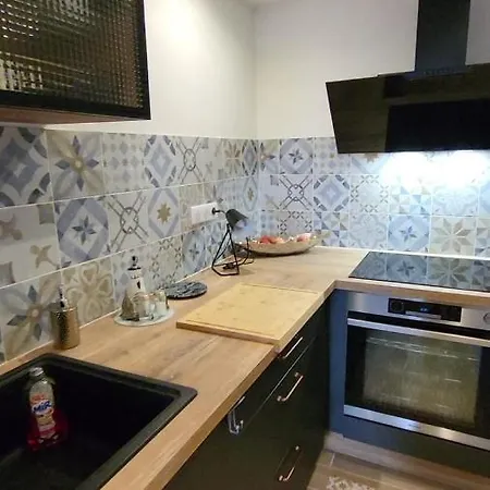 Superbe T2 Avec Balcons, Vieux Port, Hyper Centre