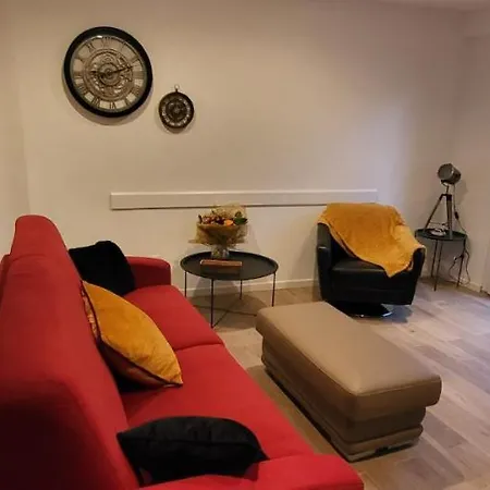 Superbe T2 Avec Balcons, Vieux Port, Hyper Centre * Ajaccio (Corsica)