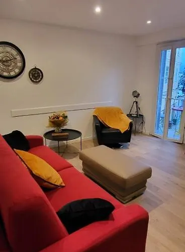 Superbe T2 Avec Balcons, Vieux Port, Hyper Centre