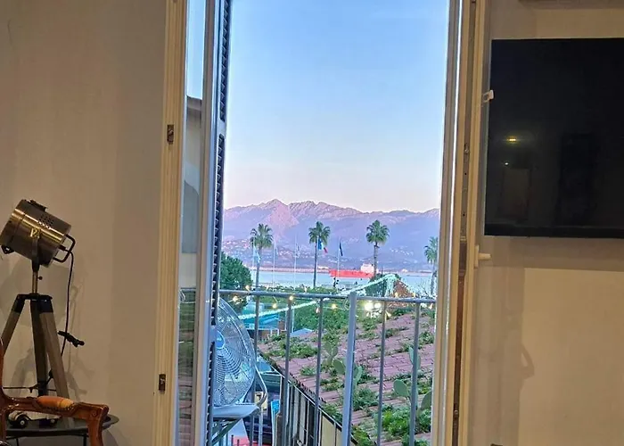 Superbe T2 Avec Balcons, Vieux Port, Hyper Centre * Ajaccio (Corsica)